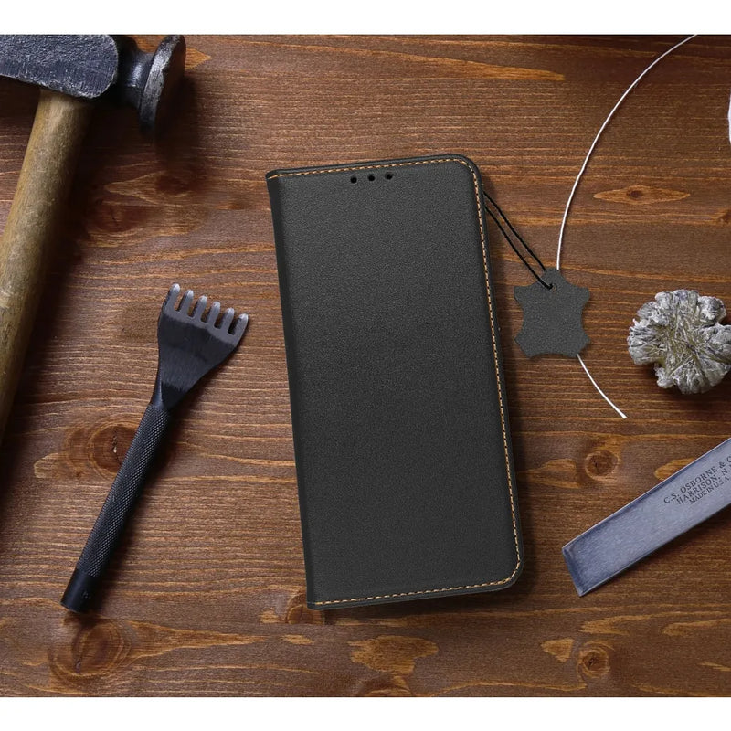 Ledertasche für das Apple iPhone 15 Pro Max in der Farbe schwarz