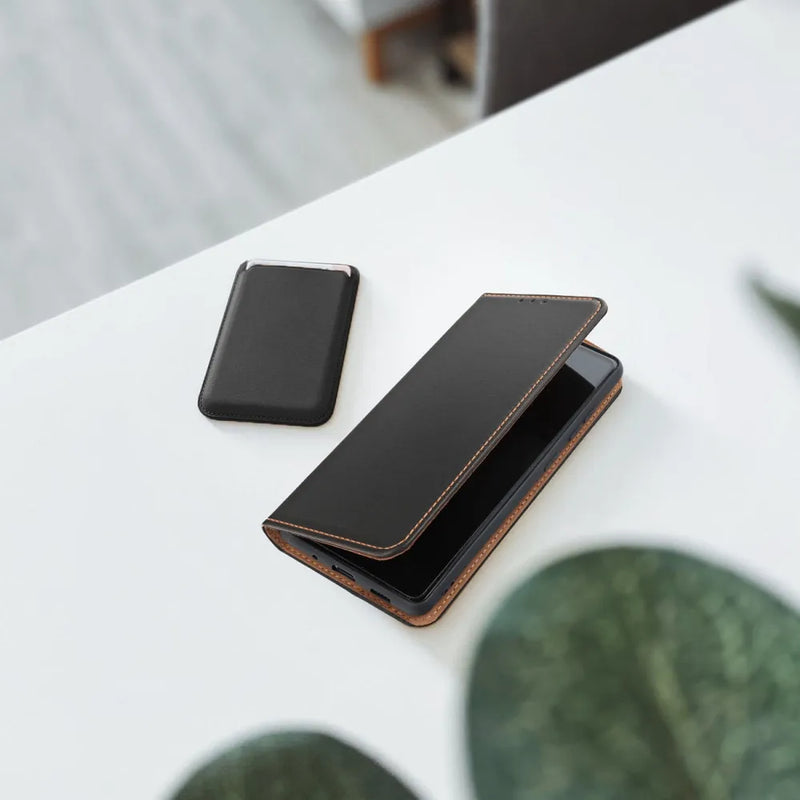 Ledertasche für das Apple iPhone 15 Pro Max in der Farbe schwarz
