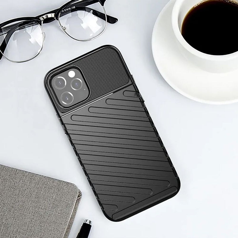 Schützen Sie Ihr Apple iPhone 17 Air! Das Forcell THUNDER Armored Case bietet speziell entwickelten Schutz mit stoßabsorbierender Struktur & verstärkten Ecken. Perfekt passgenau, ermöglicht es induktives Laden.