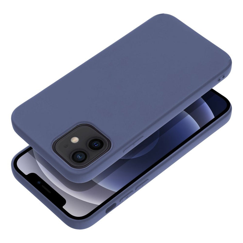 Schützen Sie Ihr Apple iPhone 12/12 Pro mit dieser eleganten, marineblauen Schutzhülle. Die präzisen Aussparungen gewährleisten vollen Zugang zu Kamera und Anschlüssen, während das robuste Material vor Stößen und Kratzern schützt. Ein Must-have für den Alltag.