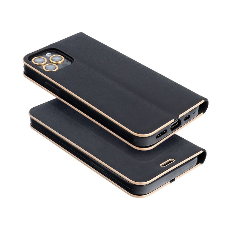 Diese elegante schwarze Handytasche für das Samsung Galaxy A41 schützt Ihr Gerät stilvoll vor Kratzern und Stößen. Das schlanke Design bewahrt die Linien Ihres Smartphones und bietet gleichzeitig einfachen Zugriff auf alle Tasten und Anschlüsse. Ideal für den Alltagsgebrauch, verbindet Schutz mit klassischem Look.