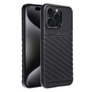 Stilvoll und funktional: Die Schutzhülle in Schwarz V2 für das Apple iPhone 15 Pro Max bietet zuverlässigen Schutz und elegantes Design. Mit präzisen Aussparungen für die Kamera und funktionalem Muster für besseren Halt. Ideal für den alltäglichen Gebrauch.