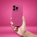 Eine stilvolle pinke Schutzhülle für das Apple iPhone 17 Pro Max bietet nicht nur einen attraktiven Schutz, sondern auch eine fröhliche Note. Sie ist perfekt geeignet, um das elegante Design des Smartphones zu ergänzen und gleichzeitig vor Stößen und Kratzern zu schützen.