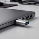 Der USB Adapter von Blue Star ermöglicht die einfache Verbindung von Geräten mit USB A 3.0 zu Type C. Er eignet sich sowohl für das Laden als auch für den Datenaustausch und ist die ideale Lösung für mehr Flexibilität beim Anschluss von Geräten.