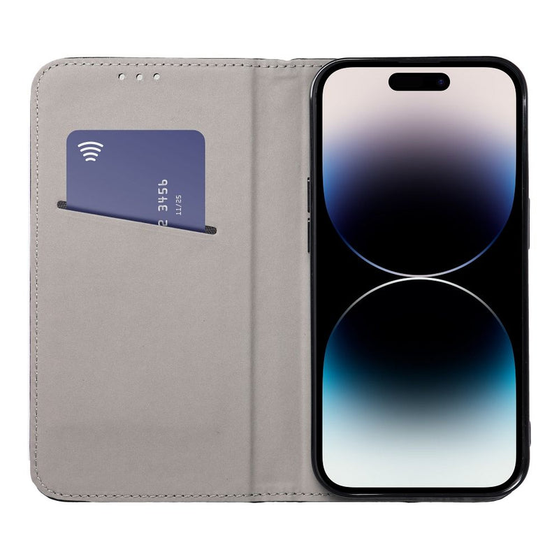 Die elegante schwarze Handytasche für das Samsung Galaxy A15 4G/5G bietet optimalen Schutz und Funktionalität. Mit einer integrierten Standfunktion für bequemes Ansehen von Videos und einem schlanken Design, das Komfort mit Stil vereint. Ideal für den Alltag.