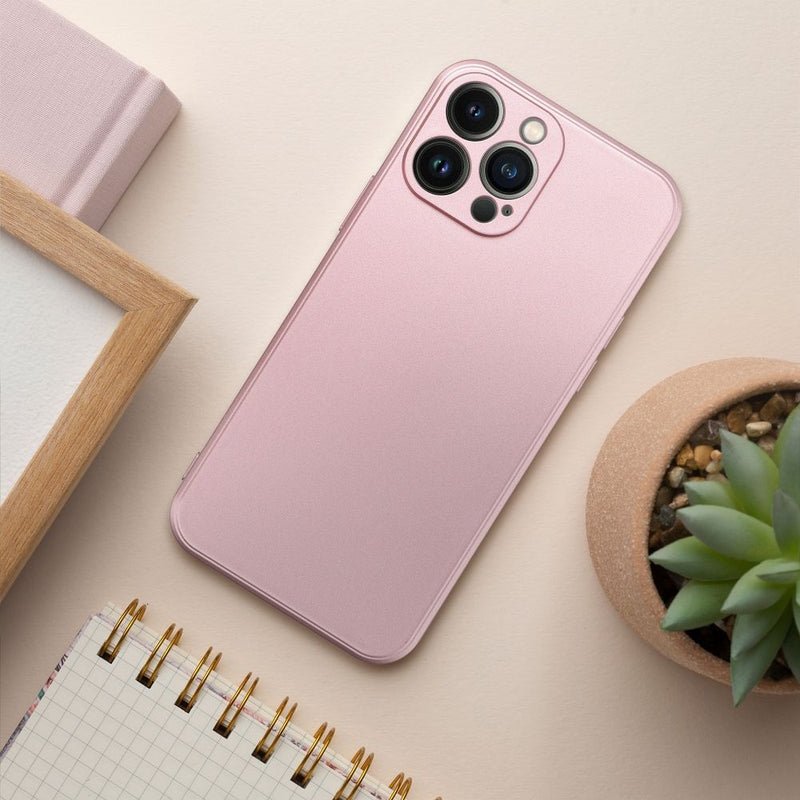 Eleganz trifft Schutz: Die rosafarbene Schutzhülle des Apple iPhone 15 Pro kombiniert stilvolles Design mit robuster Funktionalität. Das perfekte Accessoire, um Ihr Gerät vor alltäglichen Missgeschicken zu bewahren.