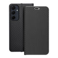 Die schwarz texturierte Handytasche für das Samsung Galaxy A35 5G bietet stilvollen Schutz und Funktionalität. Mit einem eleganten Klappdesign ermöglicht sie einfachen Zugriff auf alle Tasten und Anschlüsse, während das Smartphone sicher verstaut bleibt.