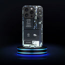 Entdecken Sie das TECH Case Design 1 für das iPhone 15 Pro – eine Schutzhülle, die nicht nur optimalen Schutz bietet, sondern auch Einblicke gewährt. Das innovative Design präsentiert eine durchsichtige Rückseite, die die beeindruckende interne Technologie des Smartphones zeigt. Durch das robuste Material bleibt Ihr Gerät sicher und stylish zugleich.