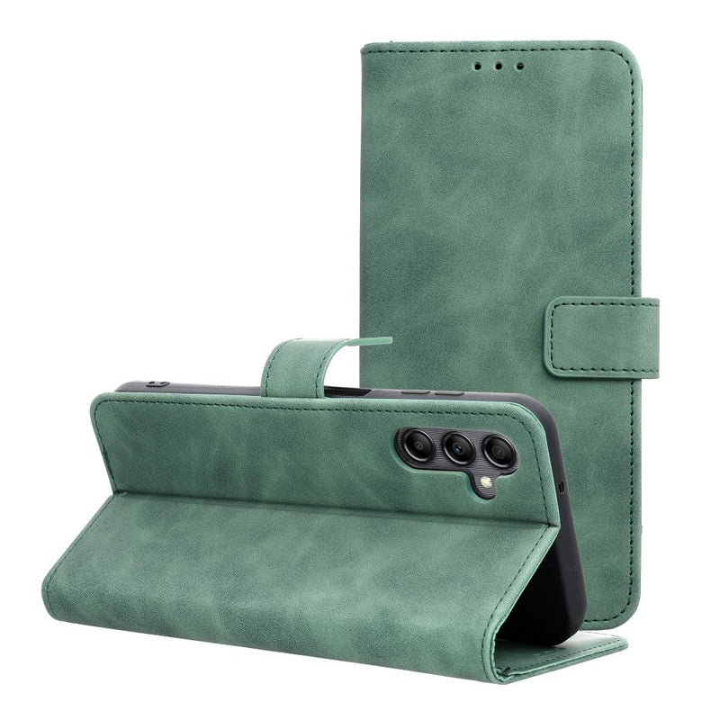 Die elegante grüne Handytasche für das Samsung Galaxy A14 4G/A14 5G bietet zuverlässigen Schutz und Funktionalität. Ausgestattet mit einer praktischen Standfunktion und Fächern für Karten, verbindet dieses Accessoire Sicherheit mit Stil.