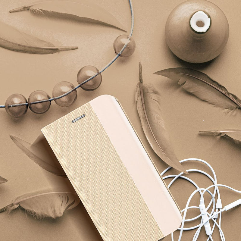 Schützen Sie Ihr Samsung Galaxy A56 mit dem Holster SENSITIVE Book! Speziell entwickelt, bietet es kompletten Schutz vor Kratzern und Stößen. Inklusive TV-Stand-Funktion und sicherem Magnetverschluss. Ideal für stilbewusste Nutzer!
