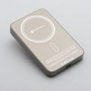 Die Forcell F-Energy SuperSlim F10K8 ist eine elegante Powerbank mit 10.000 mAh Kapazität und unterstützt die MagSafe-Technologie. Mit einer Leistung von 15W und fortschrittlicher Schnellladefunktion (QC4.0, PD3.0) ist sie ideal für Apple-Geräte wie iPhone, AirPods und Apple Watch. Ihr schlankes Titanium-Sand-Design macht sie nicht nur funktional, sondern auch stilvoll. Die hohe Effizienz sorgt dafür, dass deine Geräte schnell und sicher aufgeladen werden können.