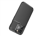 Die Schutzhülle für das Apple iPhone 13 Pro vereint stilvolles Design und optimalen Schutz. Mit einer robusten Außenhülle und einem modernen Look sorgt sie dafür, dass dein Smartphone sicher und elegant bleibt. Ideal für alle, die Funktionalität und Ästhetik schätzen.