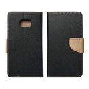 Entdecken Sie stilvollen Schutz für Ihr Samsung Galaxy A55 5G mit der Handytasche in Schwarz V4. Dieses elegante Accessoire bietet nicht nur eine sichere Umhüllung für Ihr Gerät, sondern unterstreicht auch Ihren persönlichen Stil mit seinem schwarzen Design und dem kontrastierenden Verschluss. Ideal für den Alltag, schützt diese Hülle Ihr Smartphone vor Kratzern und Stößen.