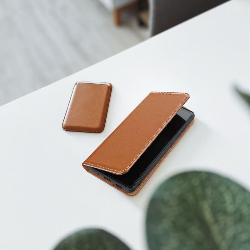 Schützen Sie Ihr Samsung Galaxy A56 stilvoll mit unserer Elegant Classic Smart Pro Tasche. Perfekte Passform, hochwertiges Material & Features wie TV-Stand-Funktion für optimalen Schutz. Ideal für Ihr Samsung Galaxy A56!