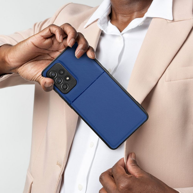 Optimieren Sie den Schutz Ihres Samsung Galaxy A55 5G mit einer stilvollen Schutzhülle. Schützen Sie Ihr Gerät vor Stößen und Kratzern und erhalten Sie gleichzeitig vollen Zugriff auf alle Funktionen und die Kamera. Wählen Sie elegantes Design und Funktionalität für Ihr Smartphone.