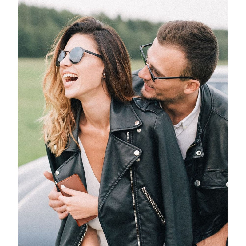 Schützen Sie Ihr Samsung Galaxy A56 stilvoll mit unserer Elegant Classic Smart Pro Tasche. Perfekte Passform, hochwertiges Material & Features wie TV-Stand-Funktion für optimalen Schutz. Ideal für Ihr Samsung Galaxy A56!