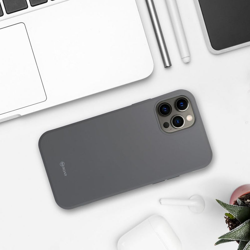 Entdecken Sie stilvollen Schutz für Ihr Samsung Galaxy S24 Ultra mit dieser eleganten, grauen Handytasche. Perfekte Passform und einfacher Zugang zu allen Tasten und Kameras, ohne auf modisches Design verzichten zu müssen.
