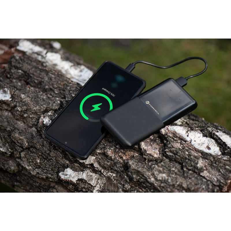 Entdecken Sie die P10k1 Powerbank mit 10.000 mAH & LCD-Anzeige! Perfekt für unterwegs, zeigt es den Ladestatus klar und lädt Ihre Geräte schnell. Ideal für Reisen!