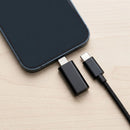 Blue Star USB-C auf Lightning Adapter: Verwandeln Sie Ihr USB-C Kabel in einen Lightning-Anschluss für effizientes Laden und schnelle Datenübertragung Ihrer Apple-Geräte. Ideal für iPhones und iPads, kompakt und reisefreundlich. Jetzt wechseln, zukunftssicher bleiben!