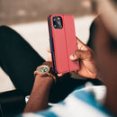 Entdecken Sie stilvollen Schutz für Ihr Huawei P30 Lite mit unserer roten Schutzhülle. Modernes Design trifft auf Funktionalität, um Ihr Gerät sicher und elegant zu bewahren.