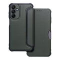 Schützen Sie Ihr Samsung Galaxy A15 4G/5G stilvoll mit dieser eleganten, grünen Handytasche. Ihr Gerät sitzt sicher in der robusten Hülle, während die strukturierte Oberfläche für zusätzlichen Grip sorgt und gleichzeitig ein modernes Aussehen verleiht. Ideal für den alltäglichen Gebrauch!
