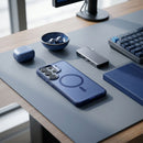 Schützen Sie Ihr Samsung Galaxy A57 stilvoll mit dem Shadow Stand Premium Case. Diese hybride Schutzhülle kombiniert robuste PC-Rückseite und flexible TPU-Seiten. Genießen Sie praktischen Stand, erhöhten Kameraschutz und kabelloses Laden. Der perfekte Schutz für Ihr Smartphone!