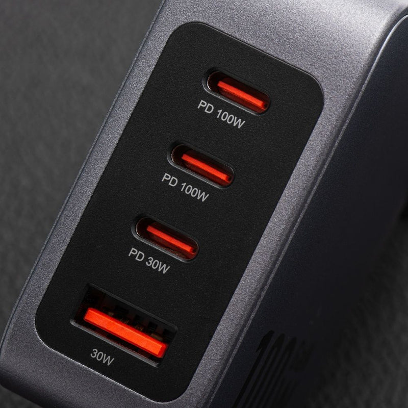 Forcell Ladegerät mit 100W Power Delivery und Quick Charge 4.0 bietet effizientes Schnellladen für mehrere Geräte. Kompakt, mit GAN-Technologie und 4 Ports (1x USB, 3x USB-C). Ideal für schnelles Laden unterwegs!