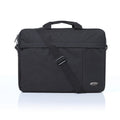 Die kompakte und stilvolle schwarze Notebook-Tasche bietet optimalen Schutz für Ihr 15-Zoll-Gerät. Mit robustem Material und praktischem Schultergurt eignet sie sich perfekt für den täglichen Gebrauch und sicheren Transport Ihrer wertvollen Technik.