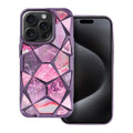 Entdecke stilvollen Schutz mit der Schutzhülle für das Apple iPhone 16 in Violett V4. Ihr geometrisches Design mit marmorierten violetten Mustern vereint Ästhetik mit Robustheit, um Dein Smartphone vor den Tücken des Alltags zu bewahren. Eine harmonische Symbiose aus Funktionalität und modischem Ausdruck.