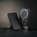 Die Forcell F-Energy Slim F5K9 Powerbank bietet eine Kapazität von 5000 mAh und ist mit der MagSafe-Technologie kompatibel. Sie unterstützt Schnellladetechnologien wie QC4.0 und PD3.0 mit einer Leistung von 15W, was eine effiziente und praktische Lösung für mobiles Laden darstellt. Ideal für unterwegs!